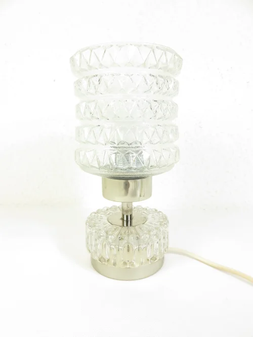 Bild 1 von lampe de table des années 70, lampe de chevet